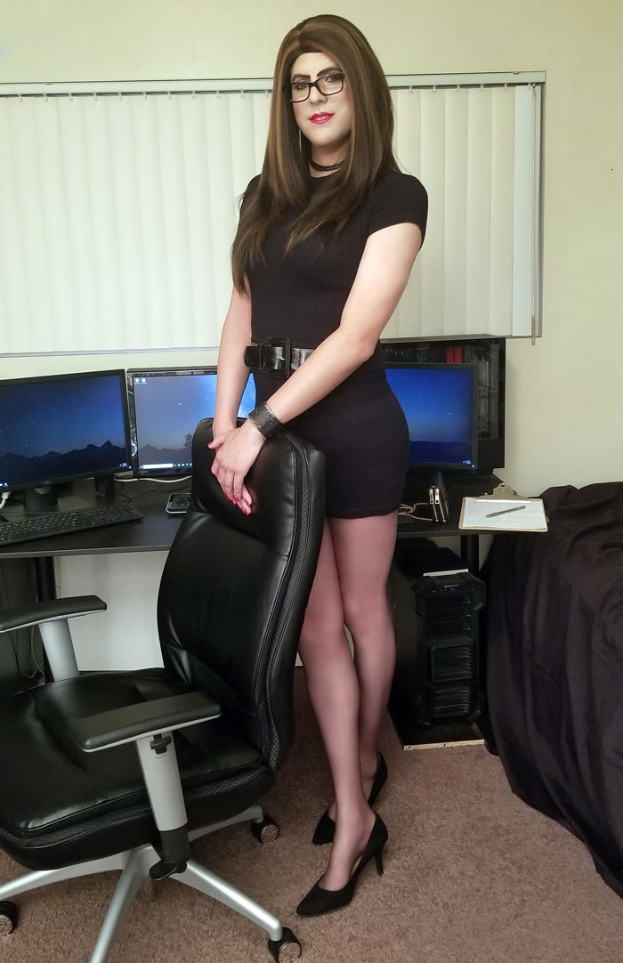 crossdresser dressed as secretary