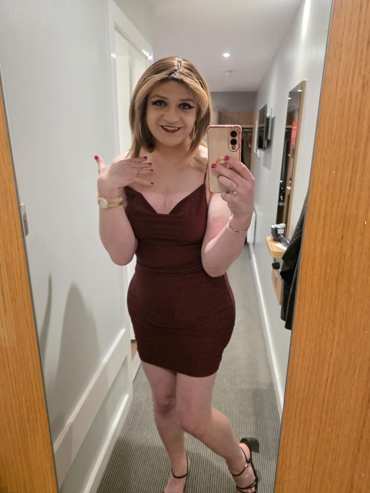 crossdresser in public