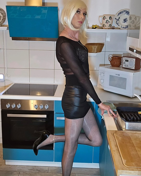 Crossdresser Christina in high heels