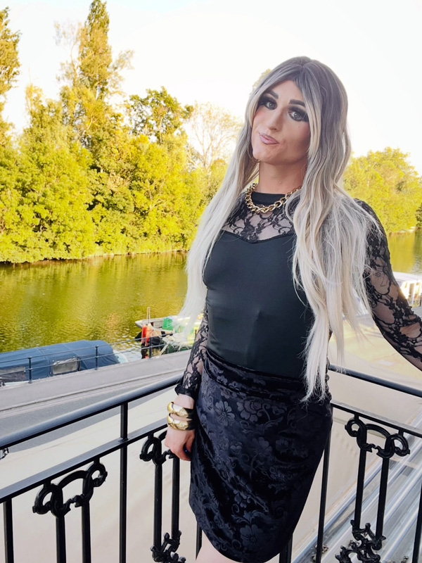 crossdresser in public