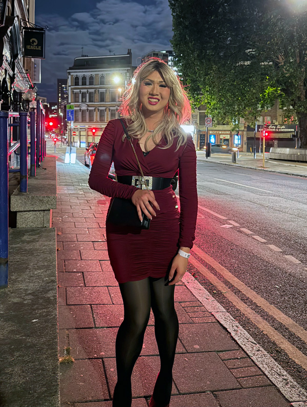 crossdresser in public