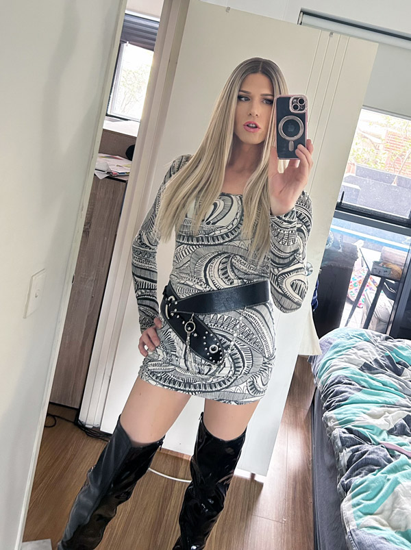 beautiful crossdresser