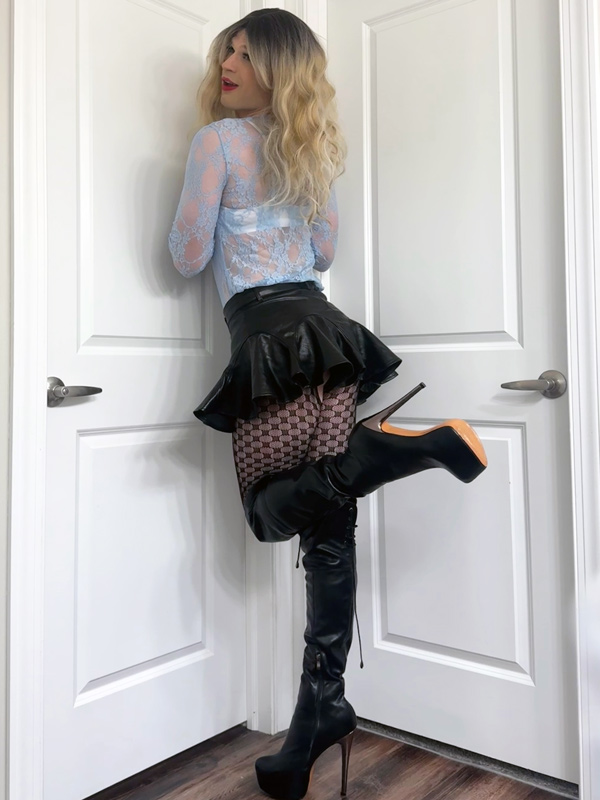 beautiful crossdresser in mini skirt